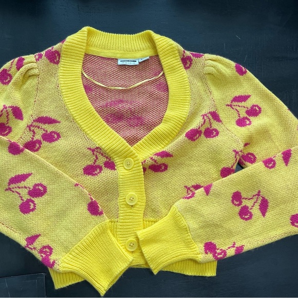 Noisy may Sweaters - Noisy May XS Yellow Cropped Cherry Cardigan Fun & Trendy Design